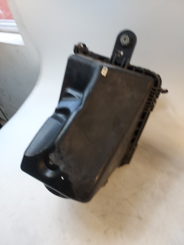 2007 Saturn Vue 2.4L Hybrid Air Intake Cleaner Filter Box Housing Assembly Oem