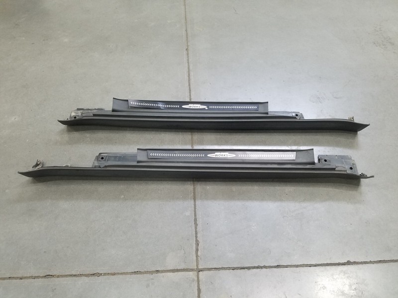2009 Mini John Cooper Works Rocker / Door Sill Panels - * #7162 VV5
