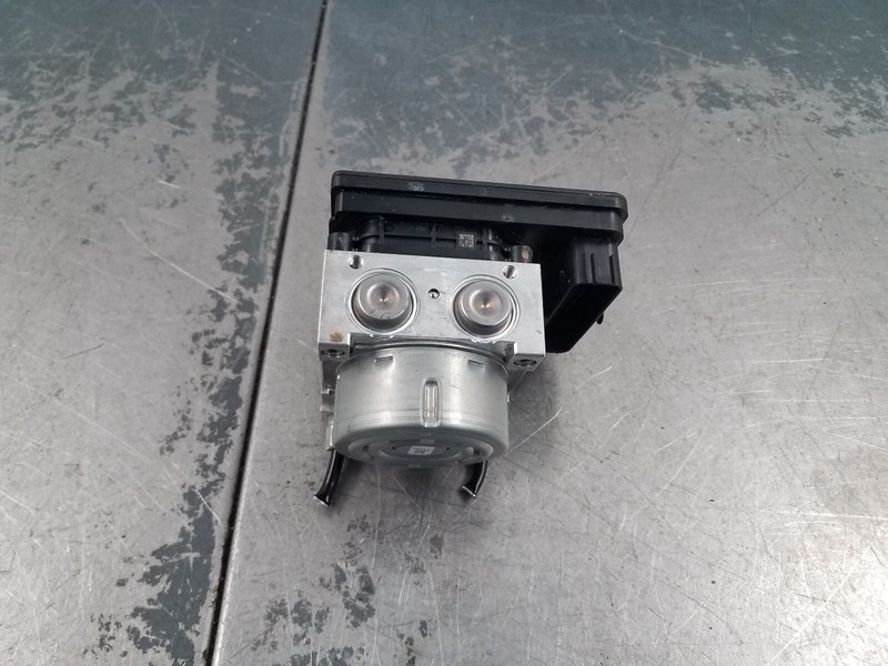 2025 Honda Civic Type R ABS Brake Pump Module #1133 P4