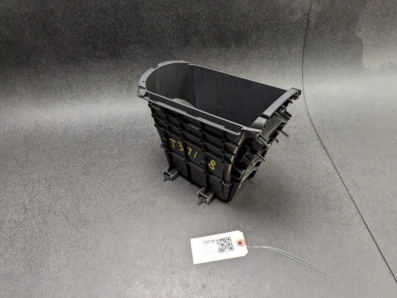 Center Console Storage Box 2021 Toyota C-HR XLE 58812-f4010 2018-2022