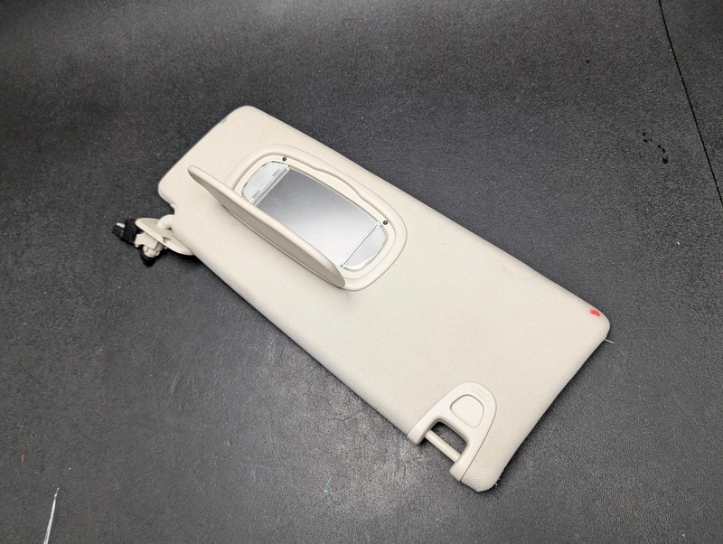 Front Right Sun Visor 2017 Jeep Cherokee 1UB78HDAAH 2015 2016 2018