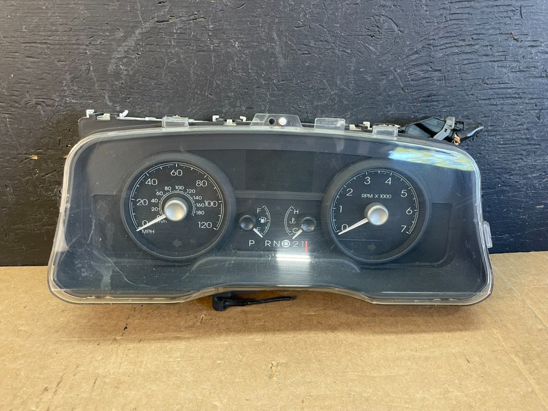 2009 to 2011 Mercury Grand Marquis Speedometer Cluster Gauge Oem AD0409 DG