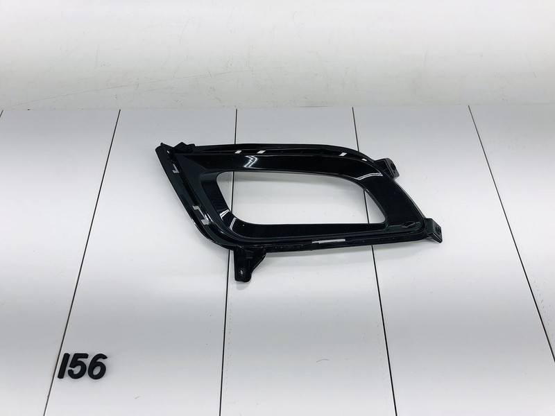 14-15 KIA OPTIMA FRONT RIGHT SIDE BUMPER FOG LIGHT LAMP BEZEL MOLDING OEM