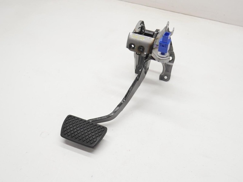 2023-2024 Honda HR-V Brake Stop Pedal Assembly OEM