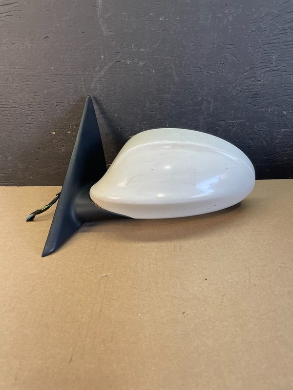 2006 to 2008 BMW 325i Left Driver LH Side View Door Mirror OEM AE1096 DW