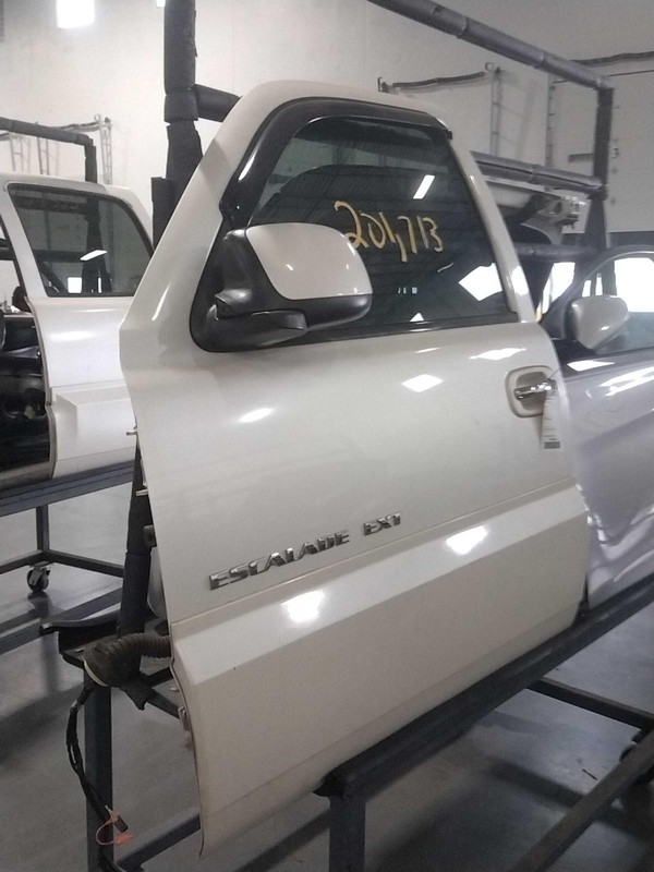 2005 Cadillac Escalade EXT Front Left Door White 4DR PU Used OEM Part 101875