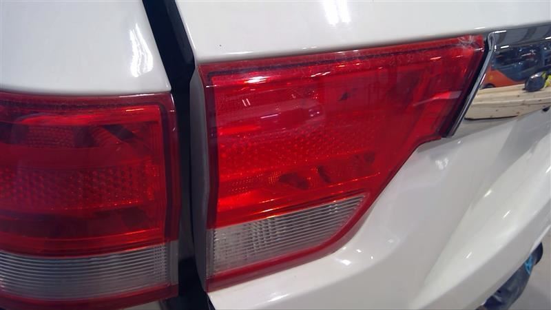 GRANDCHER 2011 Tail Light 3318414