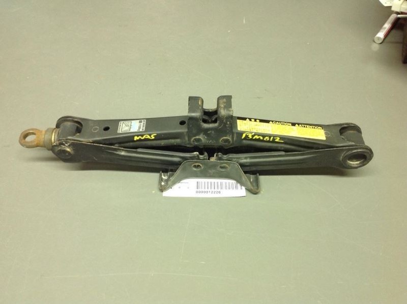 Jack Assembly 09111-50051 Fits 2006-2015 Lexus IS250 IS350 79000