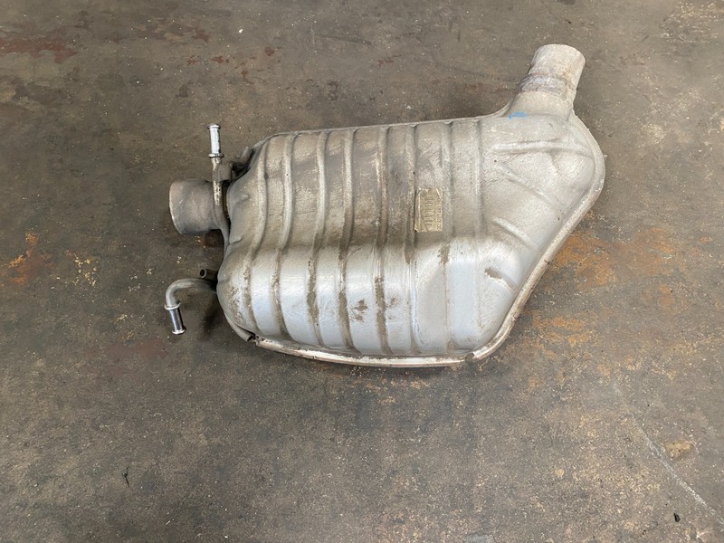10 11 MERCEDES E550 5.5L REAR RIGHT SIDE EXHAUST MUFFLER OEM #A0.36