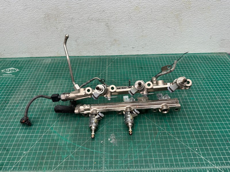15-18 LEXUS RC300 RC350 3.5L FUEL INJECTOR RAIL WITH INJECTORS OEM