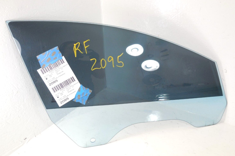 Mercedes-Benz CLS500 Front Door Window Glass Passenger Right OEM 2006 06