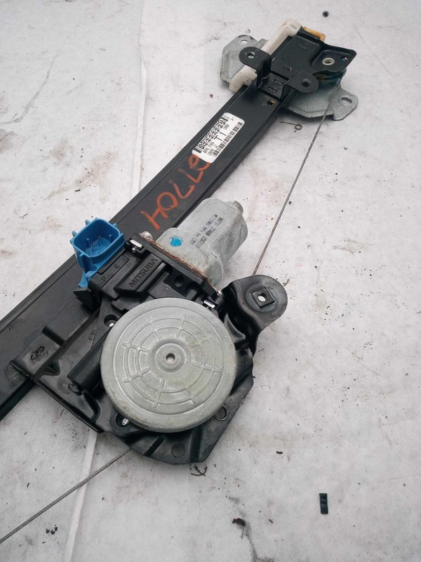 2015 Nissan Altima Left Window Regulator Black OEM Used 121K Miles