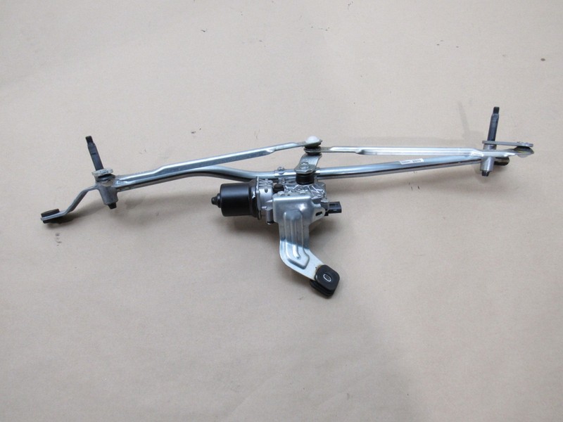 Mini Cooper Countryman S 2024 Front Windshield Wiper Linkage Motor 23-25 >