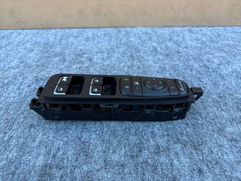 KIA STINGER 18-23 OEM FRONT LEFT DRIVER MASTER WINDOW MIRROR SWITCH ASSEMBLEY
