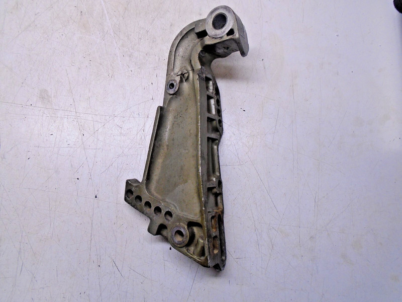 Q2 Johnson Evinrude 115hp V4 Outboard Port Stern Bracket 319448