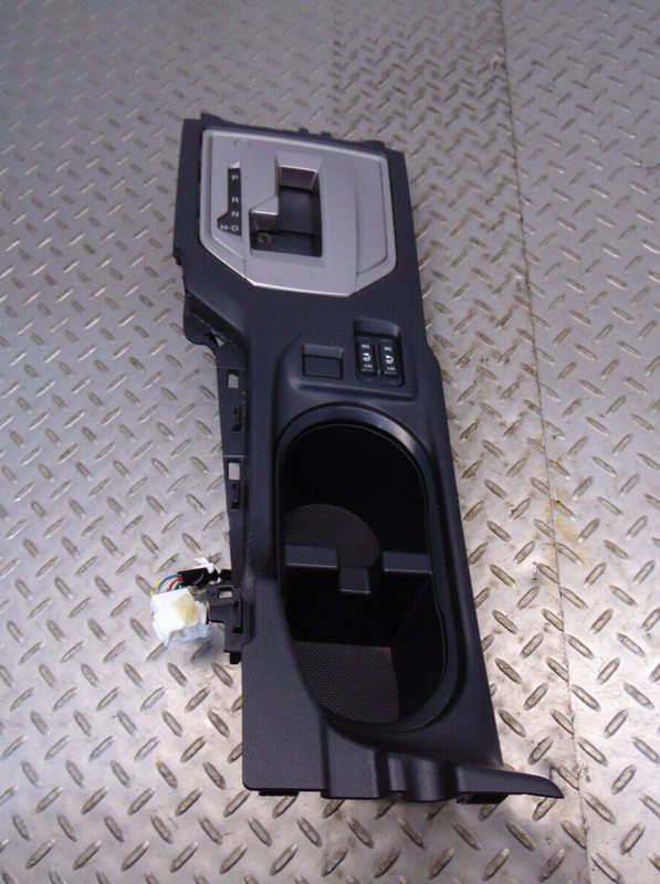 CADILLAC ATS_4 2.0L 13-19 TURBO OEM CENTER CONSOLE CUP HOLDER SHIFTER BEZEL