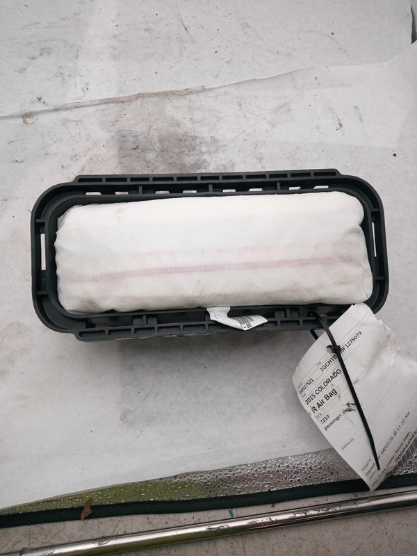 2015 CHEVROLET COLORADO Instrument Panel Air Bag OEM Green 147K Miles