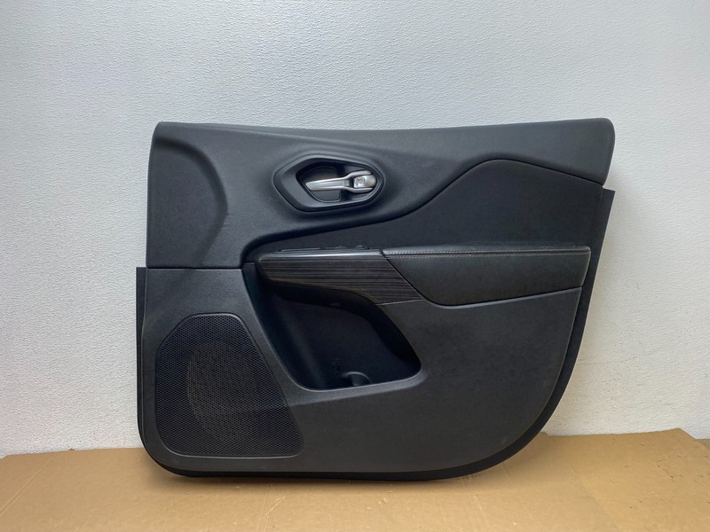 2014 to 2022 Jeep Cherokee Front Right Passenger Side Panel Door AD7864 DG