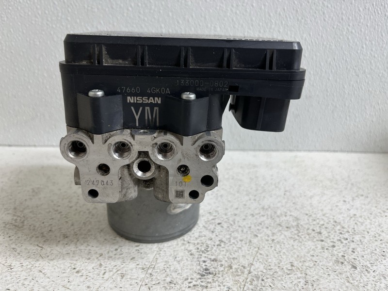 2016-2017 Infiniti q50 ABS Anti Lock Brakes Pump Brake Actuator & Modulator