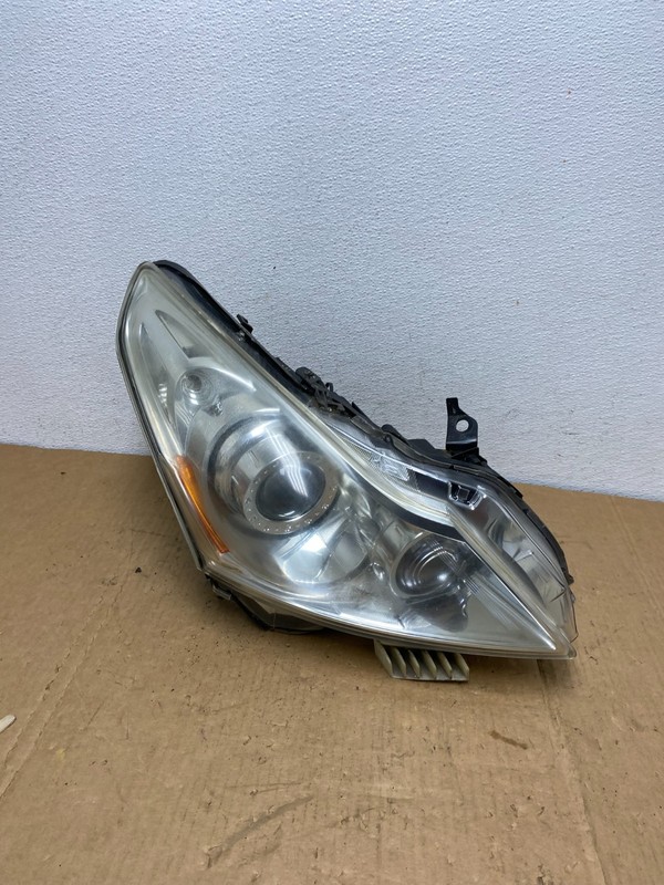 2010-2012 Infiniti G37 Right Passenger Side Xenon HID Headlight Oem AD1204 DW