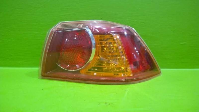 08-17 LANCER PASSENGER RIGHT QUARTER TAILLIGHT LAMP OEM 3499-24