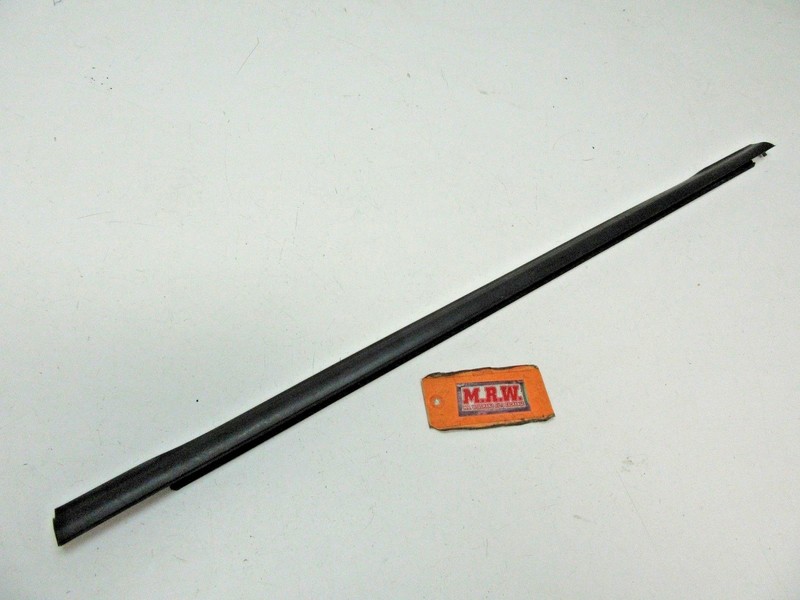 LEFT REAR DOOR GLASS WINDOW RUBBER SEAL MOLDING TOP OUTER BELT STRIP OUTSIDE LR