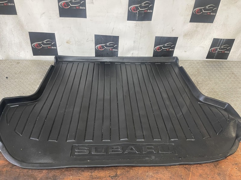 10-14 Subaru Outback Trunk Liner Oem Tested Nice