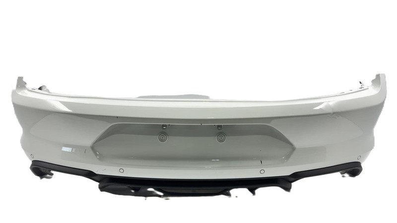 2022 Ford Mustang Shelby GT 500 Rear Bumper Assembly W/ Dual Exhaust Scratches