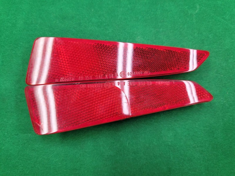 2016 - 2018 Lexus RX350 Rear Bumper Reflector Left & Right Side OEM