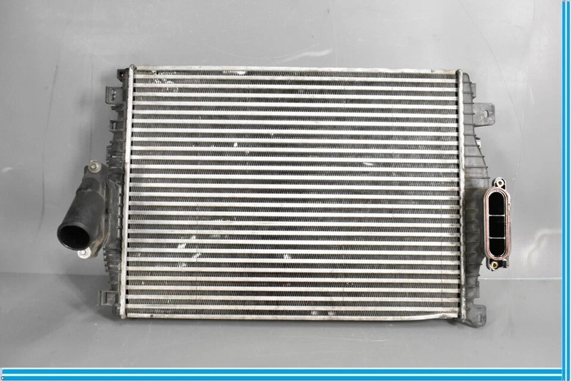 13-15 Jaguar XF X250 Engine Motor Water Cooling Radiator Assembly CW939L440 OEM