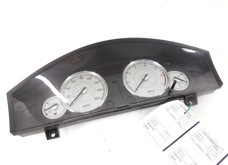 2006 06 Chrysler 300 Speedometer Instrument Cluster 160 MPH OEM 130K