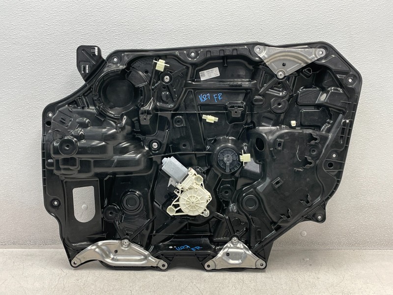 23 24 25 Mercedes EQS450 SUV X296 Front Right Window Regulator W/Motor 1627 OEM