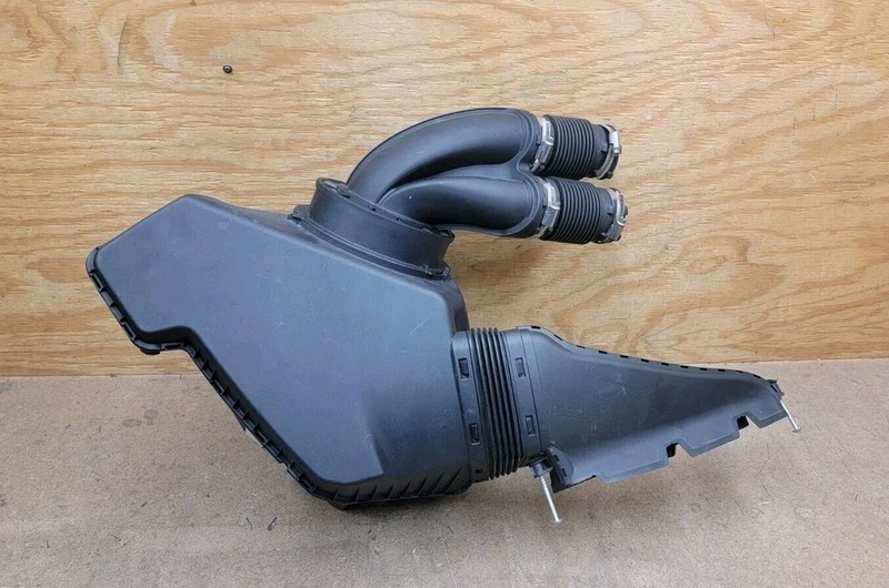 2016 2017 2018 Audi S7 4.0L Air Intake Cleaner Filter Box Engine 4G0133836ah OEM