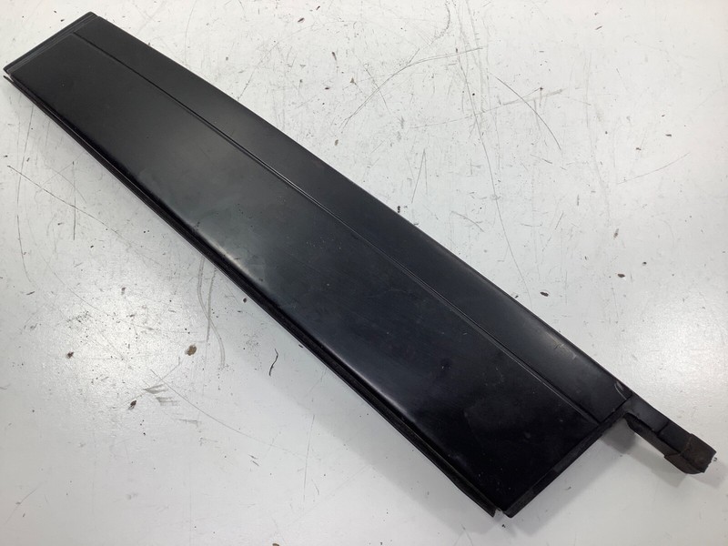 87-89 Honda Accord 2D Right Door Sash Garnish 72430-SE0-A02 OEM