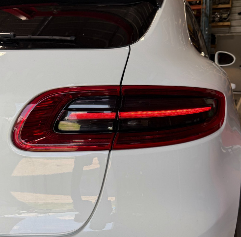📌 2015 - 2018 PORSCHE MACAN TAIL LIGHT RIGHT PASSENGERSIDE LED 95B945096E OEM