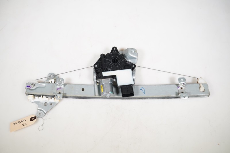 2020 - 2025 NISSAN SENTRA FRONT LEFT SIDE DOOR WINDOW REGULATOR W/ MOTOR OEM