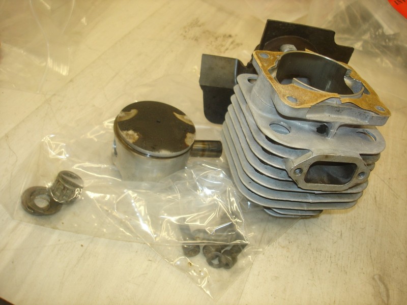 Jonsered 70e piston cylinder SEE FULL DESCRIPTIONchainsaw part only #3