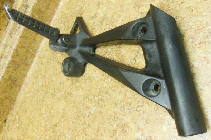 2012 Kawasaki Ninja EX250 EX 250 J EX250J Right Foot Peg Pedal Rest Passenger 12