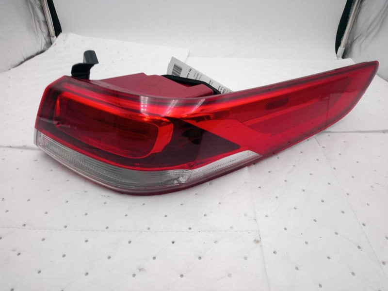 2016 KIA OPTIMA Right Tail Light Assembly White 483180 Used 95K Miles