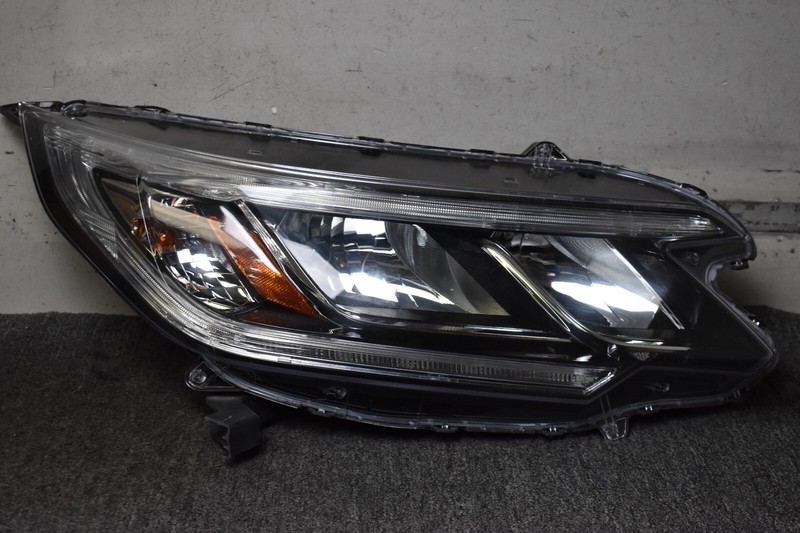 2015 2016 HONDA CR-V RIGHT SIDE HALOGEN HEADLIGHT OEM