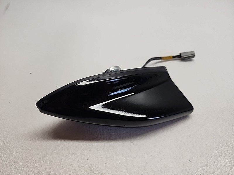 2020 - 2023 NISSAN KICKS ROOF RADIO SHARK FIN ANTENNA OEM 28208-5R01A Black