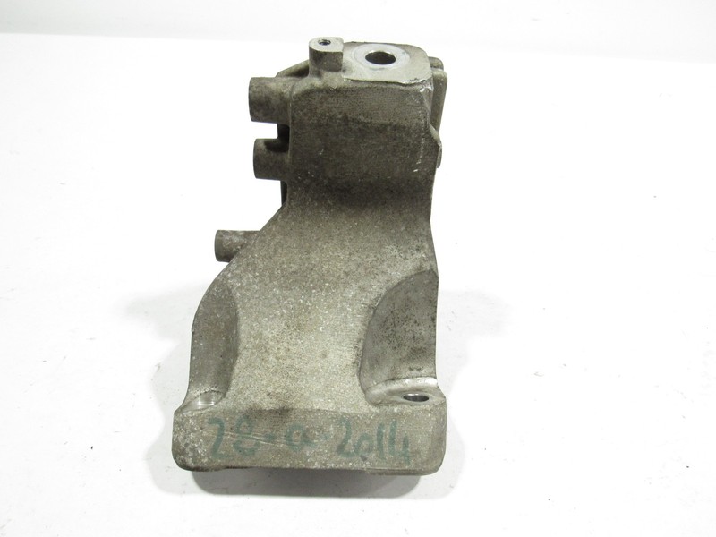 14-19 Maserati Quattroporte 2016 3.8L RWD Left Engine Motor Bracket Mount ;:A