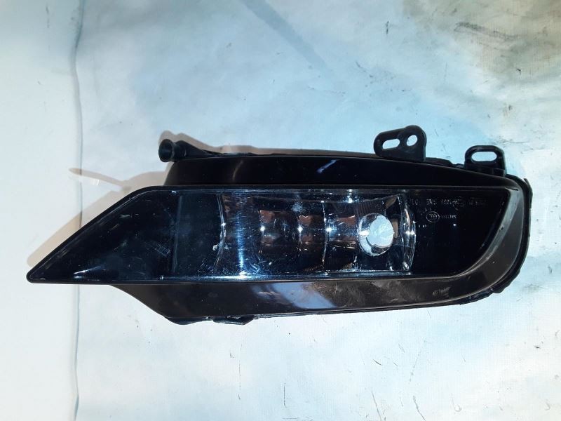 RH PASSENGER SIDE RIGHT FOG LIGHT Fits 15-16 AUDI A3 14124