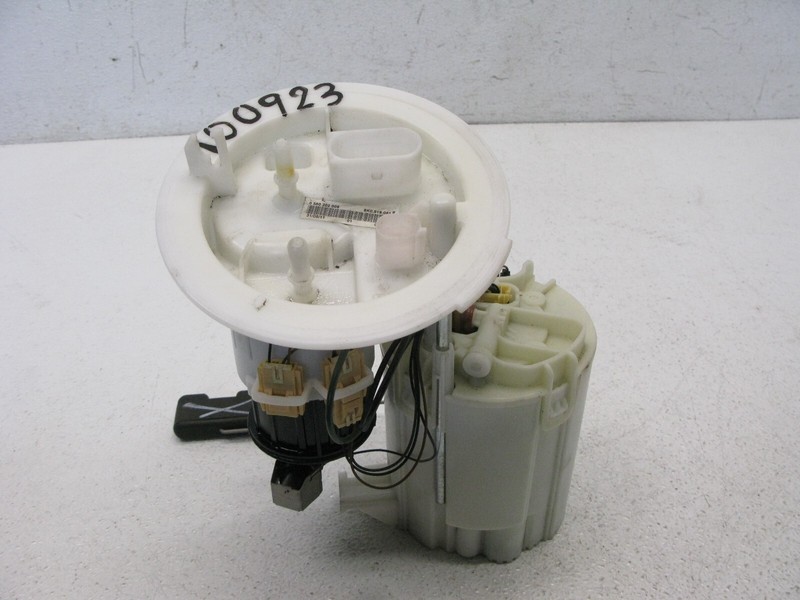 08-12 AUDI 8T A5 S5 B8 A4 S4 2013 RS5 FUEL PUMP ASSEMBLY LEVEL SENSOR OEM 100923