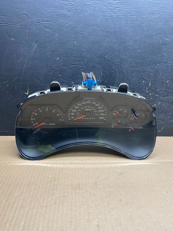 2008 to 2009 Chevrolet Trailblazer Speedometer Cluster Gauge U5848 DG