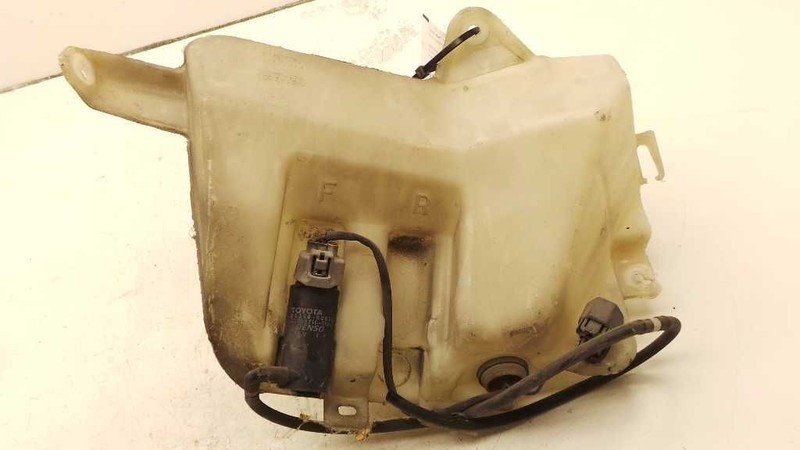 00-06 TOYOTA TUNDRA SR5 8CYL WINDSHIELD WASHER RESERVOIR ASSEMBLY