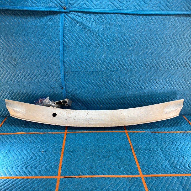 2016-2020 INFINITI QX60 REAR BUMPER STRENGTHENER WITH BRACKETS OEM