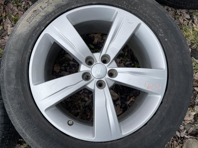 2018-2020 ROVER VELAR RIGHT REAR 19X8.5 5-SPOKE ALLOY WHEEL SILVER 14K 41508