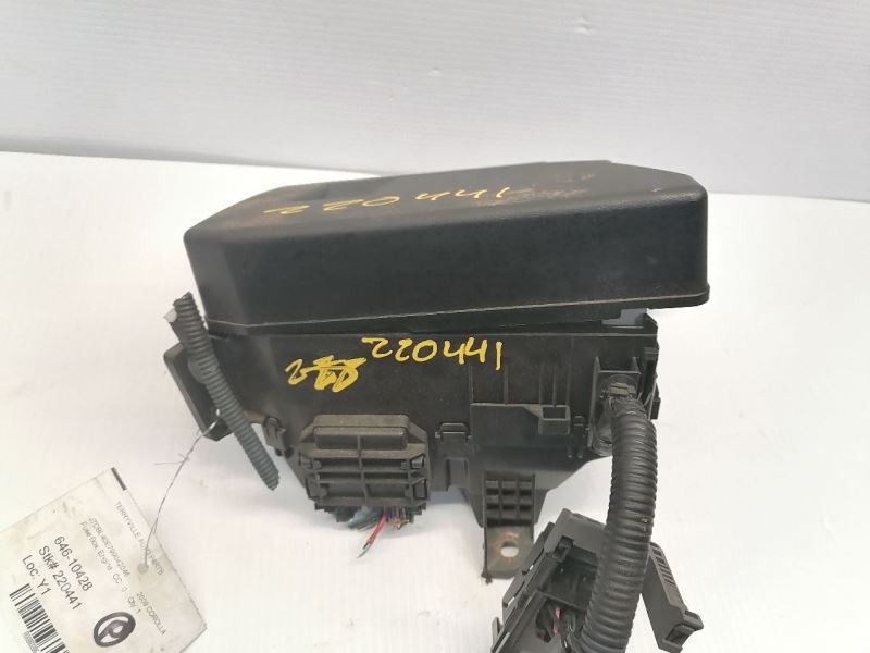 Fuse Box Engine Canada Market Fits 09-14 MATRIX 993396