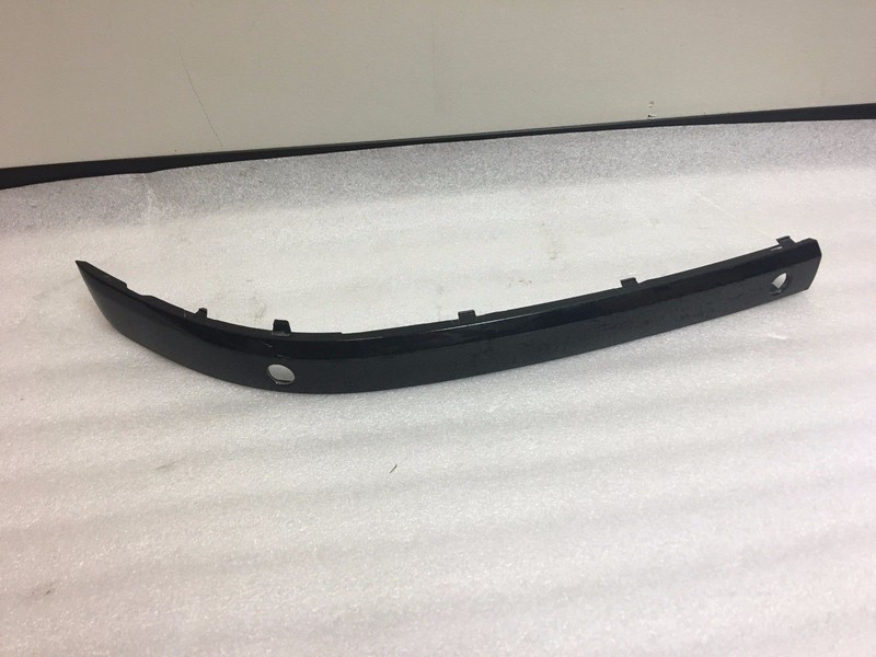 BMW 750 FRONT BUMPER MOLDING RIGHT 2006 2007 2008 BLACK E66 5111 7135578 OEM
